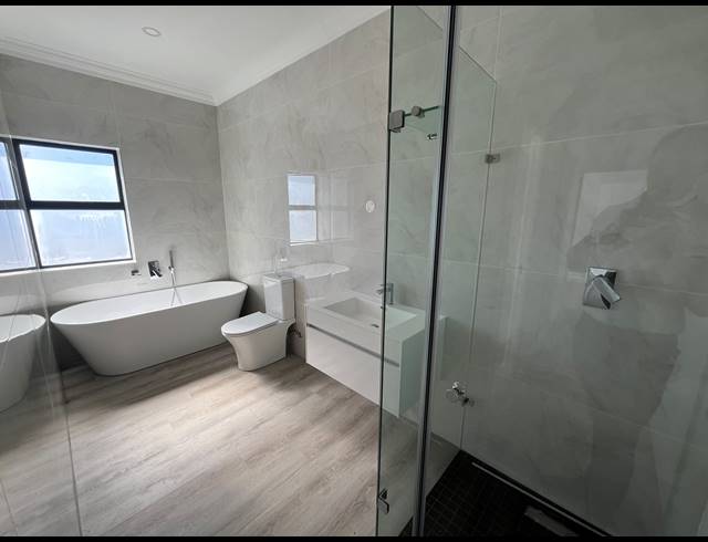 4 BEDROOM HOUSE FOR SALE IN SANDOWN